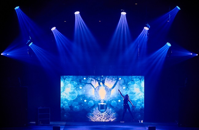 Бродвейское шоу The illusionists покорило киевскую публику (фото)